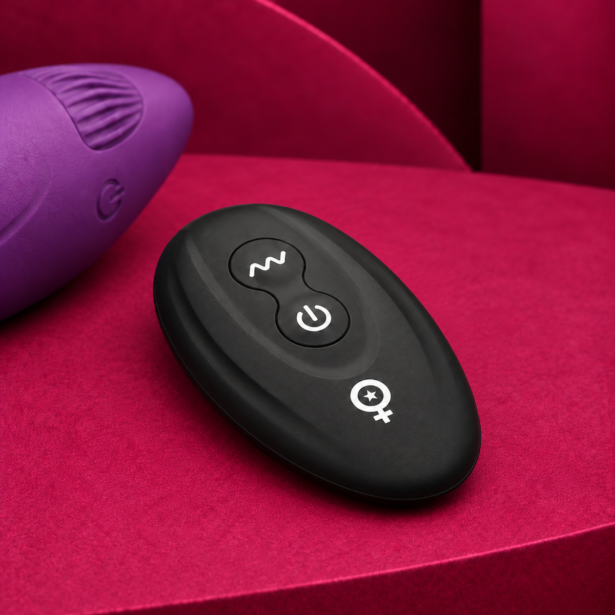 Rewolution Rewovo Remote-Control Vibrating Egg — detail view