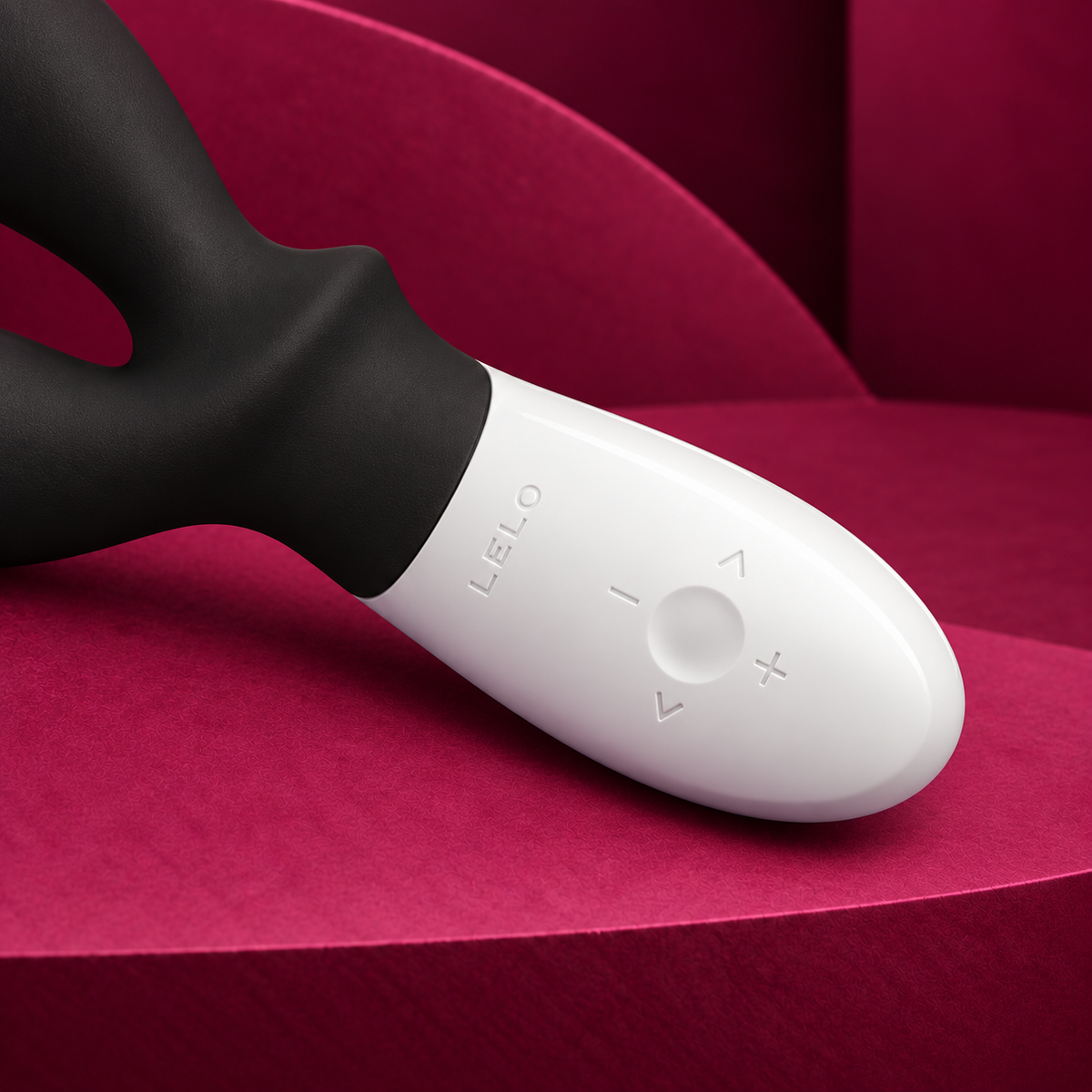 LELO Loki Wave 2, crna — detalj pet kontrola