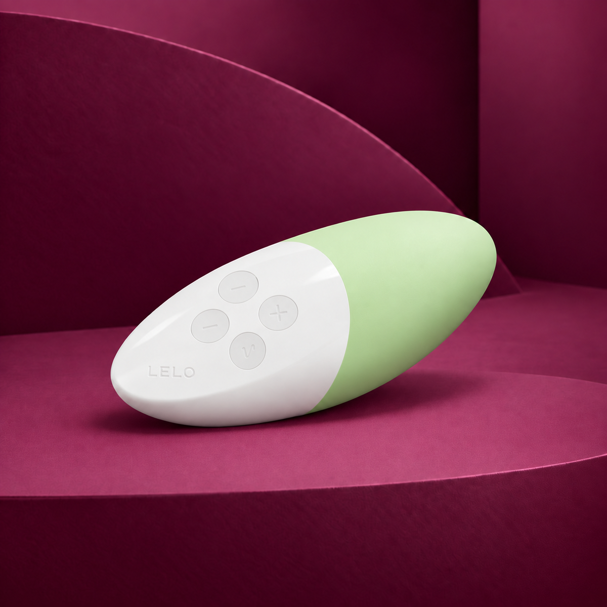 Lelo Siri 3 clitoris massager pistachio cream