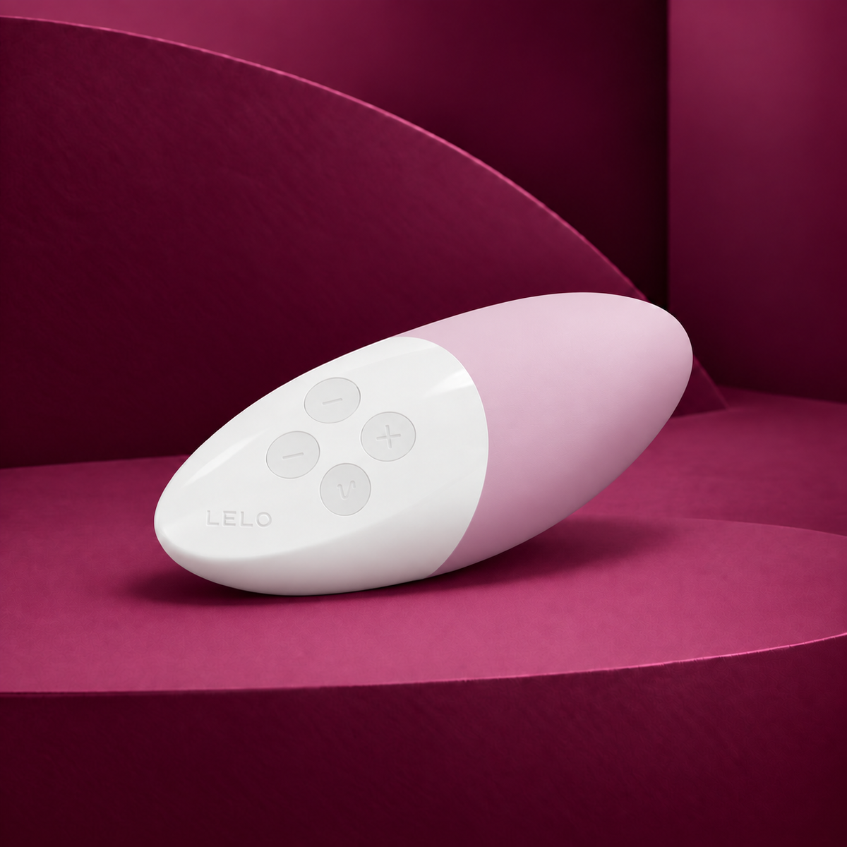 Lelo Siri 3 clitoris massager soft pink
