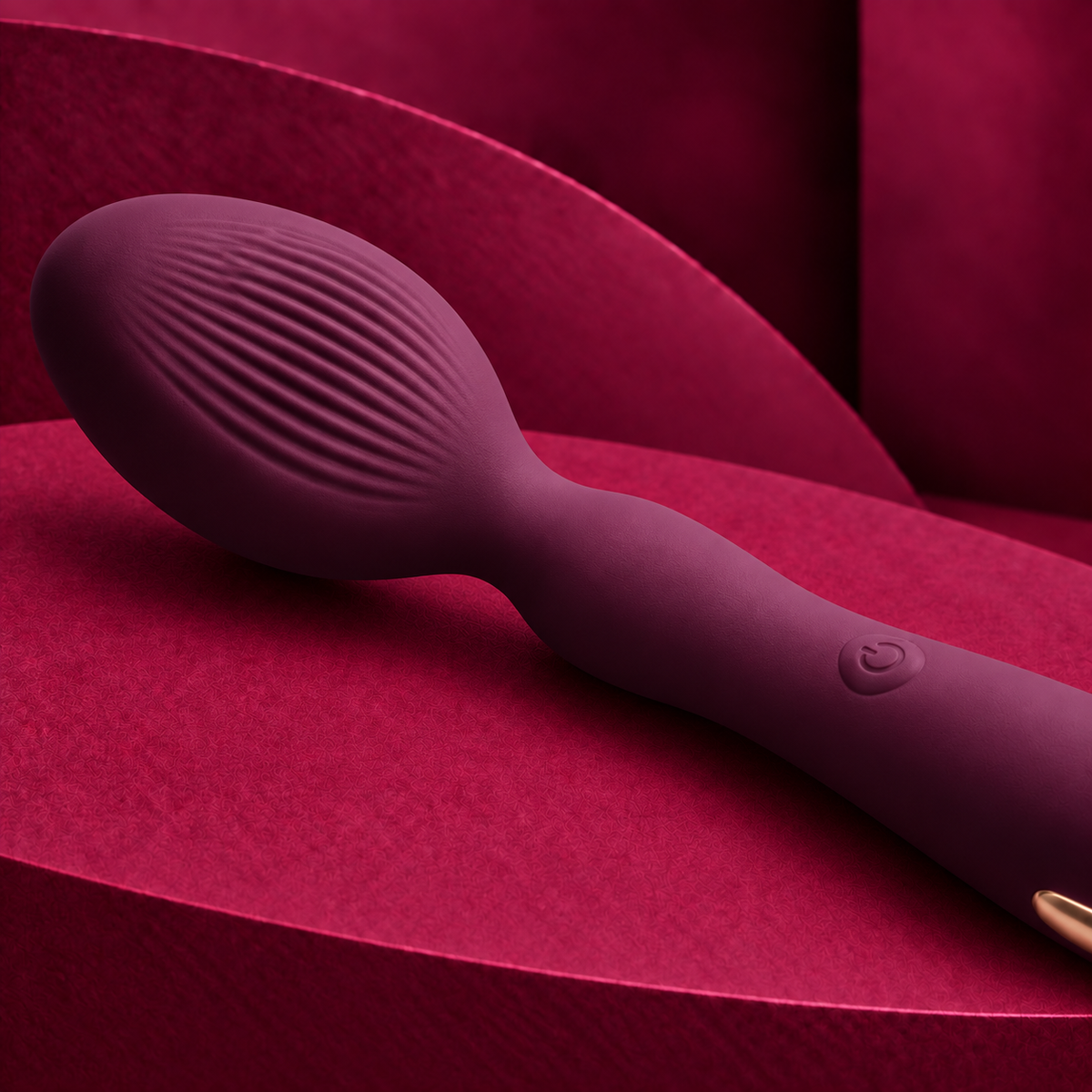 Climaximum Aurora wand vibrator — detail view