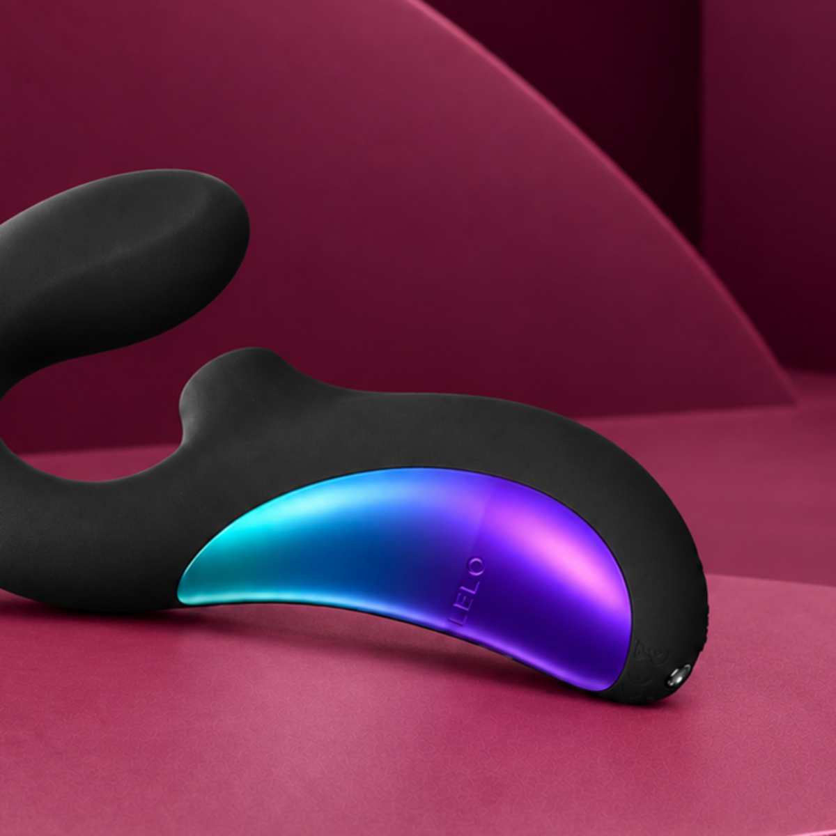 LELO Enigma Wave Black – iridescent panel detail