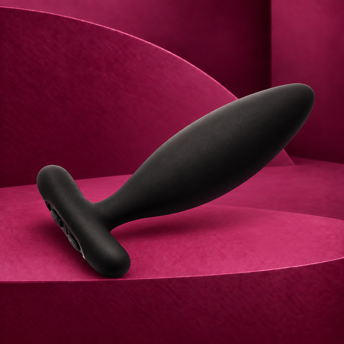 JE Joue Vesta Vibrating Anal Plug, Black