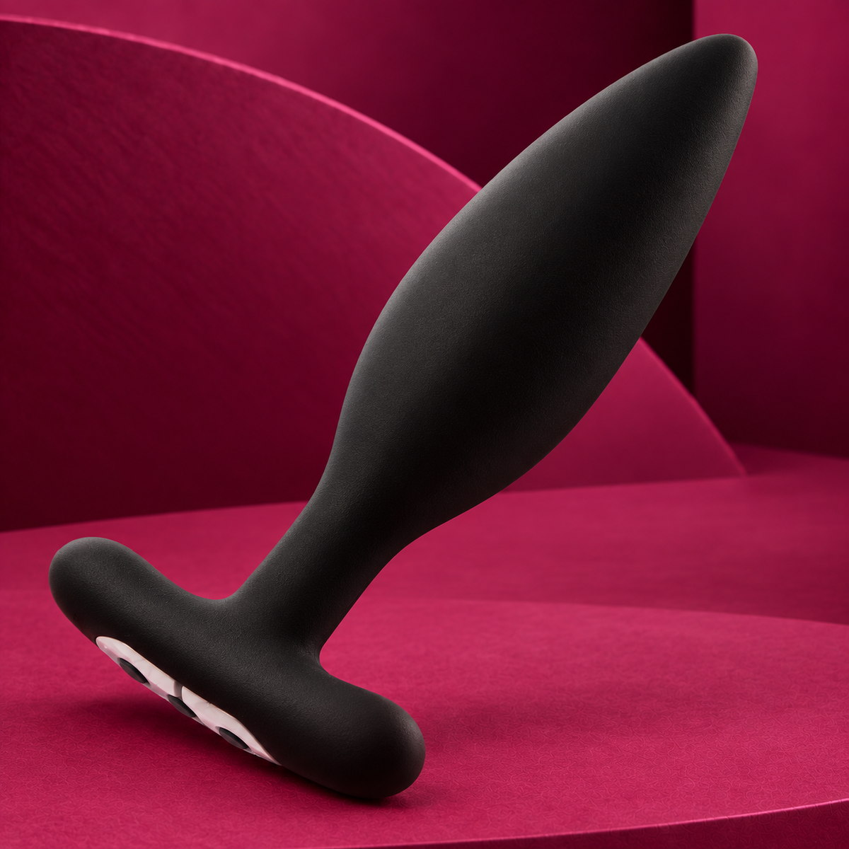 JE Joue Egon plug anal vibrator black — detail view