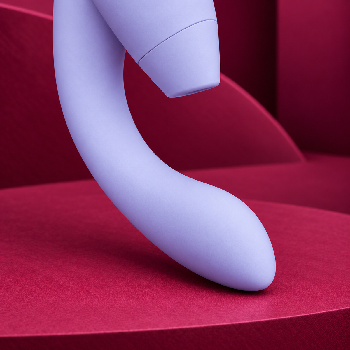 Womanizer Duo 2 Lilac — silicone curve detail