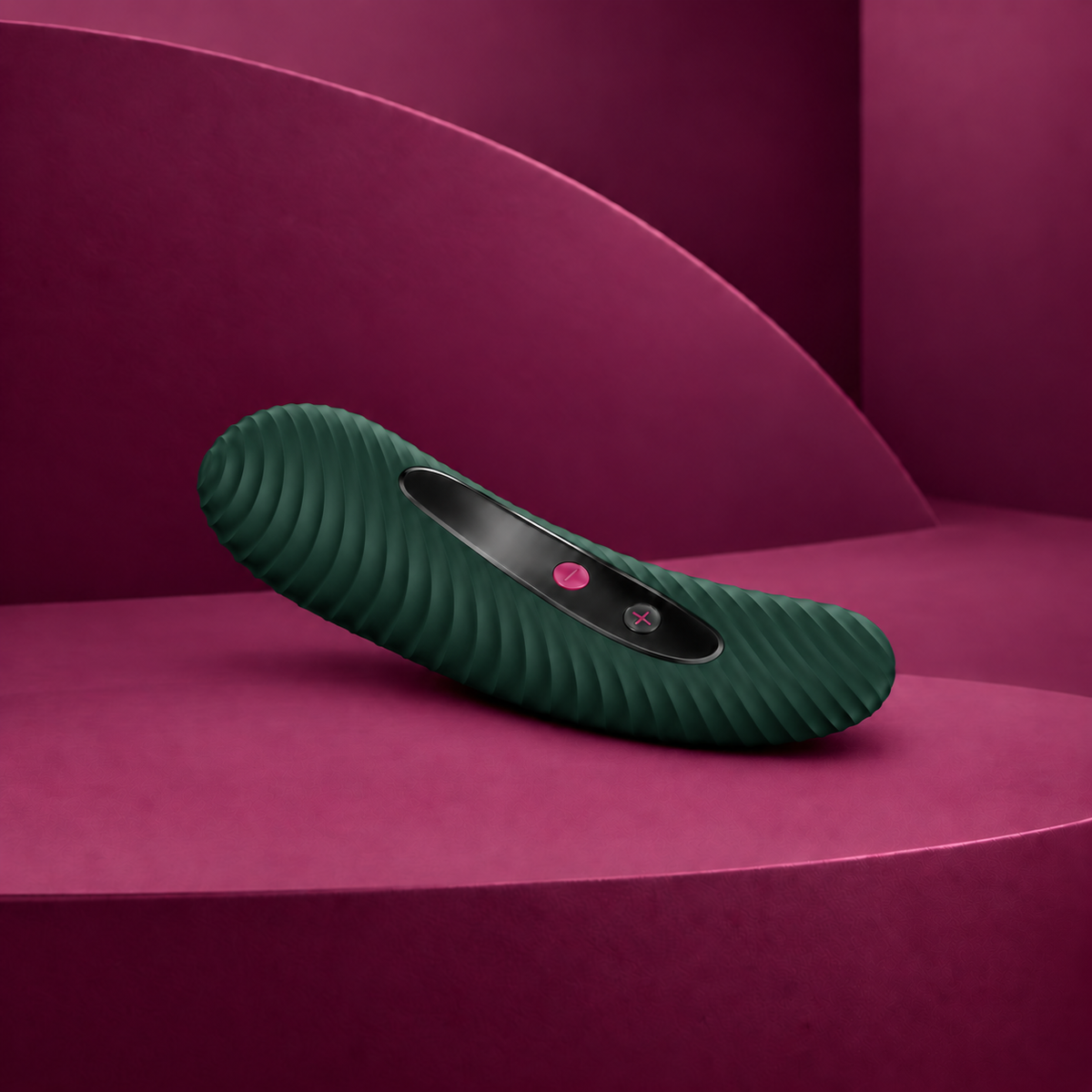FUN Factory Laya III Lay-On Vibrator Black/Bottle Green/Raspberry