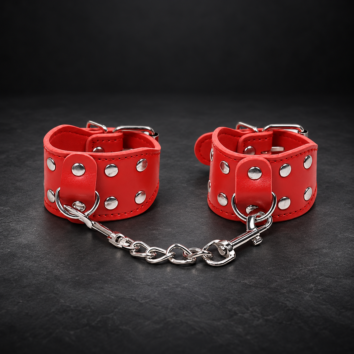 Ohmama Fetish Adjustable handcuffs with metal chain