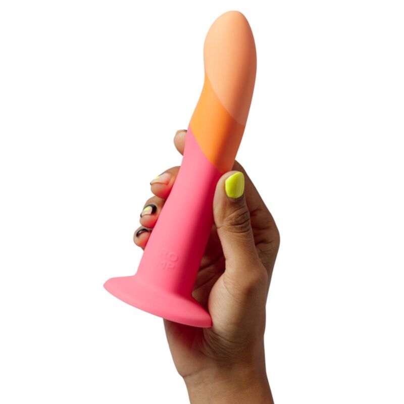 ROMP - DIZI SILIKONSKI DILDO SA VAKUUMOM TROBOJNI 18 CM